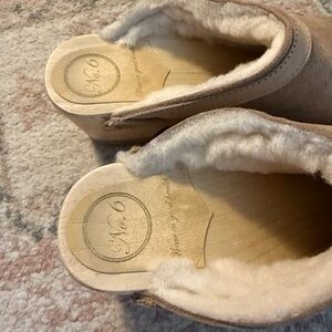 No. 6 Tan Shearling Clogs
